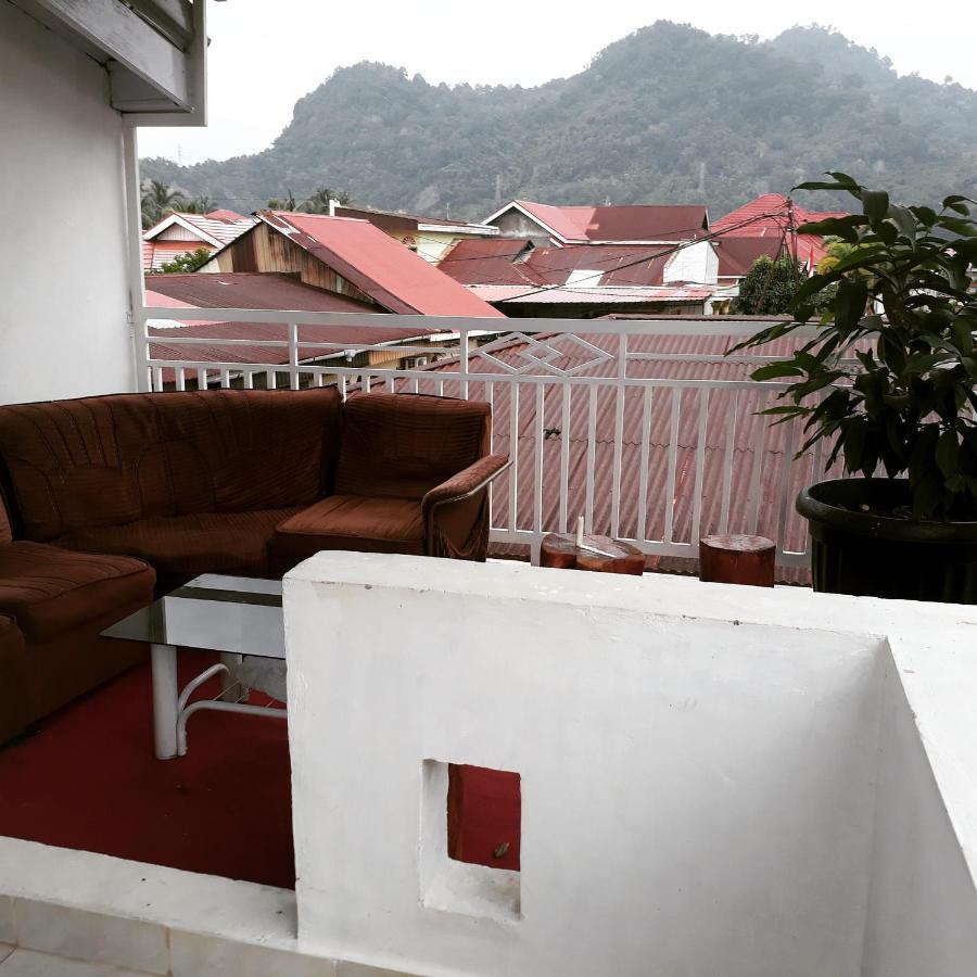 Bumimi Homestay Painan Kültér fotó